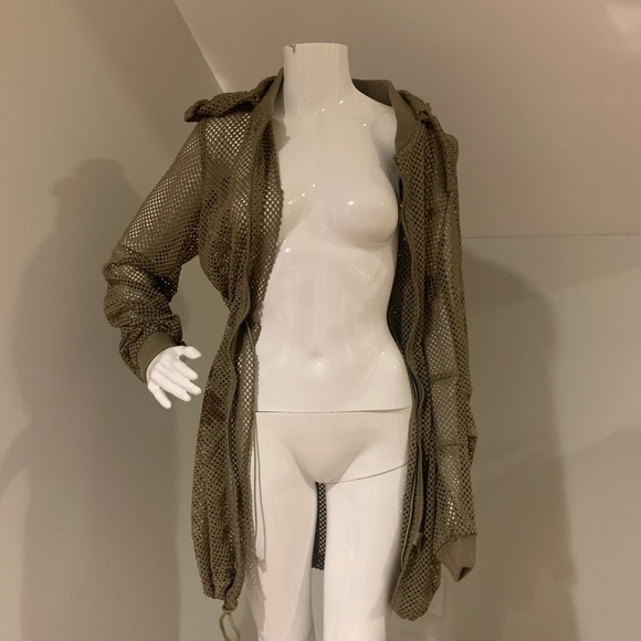 Mesh/Netted material green jacket! - Picture 2 of 8